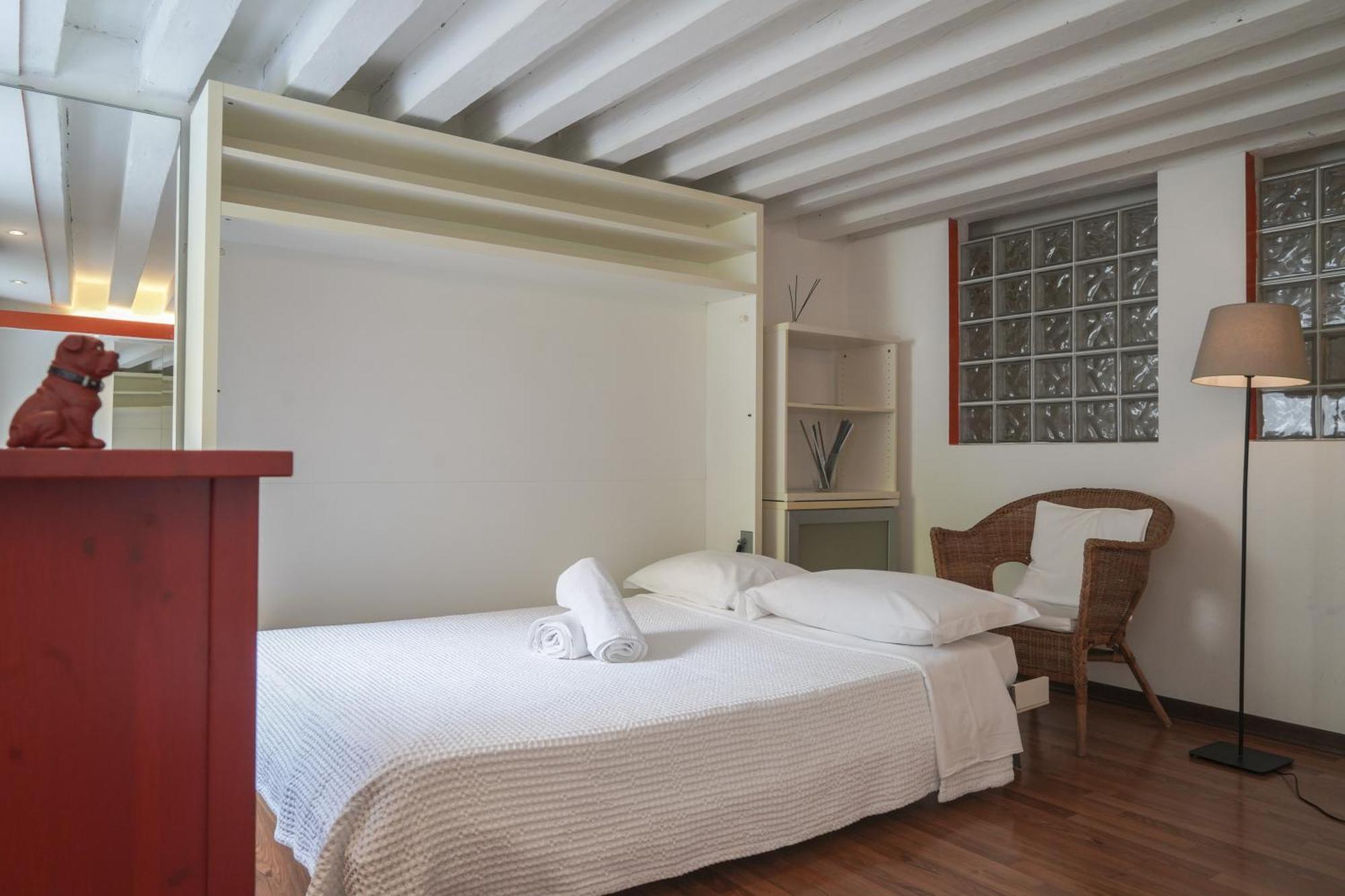 Melusina Budget Apartment *